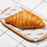 Croissant cu ciocolata