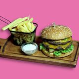 Dublu Cheeseburger