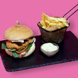 Crispy chicken burger