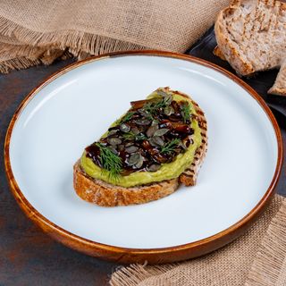 Toast cu ciuperci teriyaki și guacamole