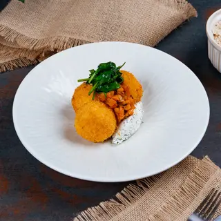 Brânzoaice crunch cu somon și spanac
