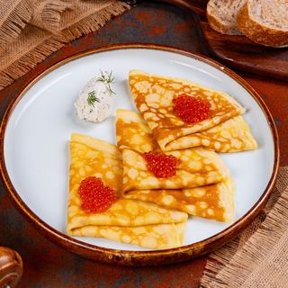 Clătite cu icre roșii