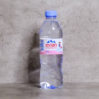 Evian necarbogazoasă