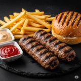 2 Mici de vita cu cartof pai + chifla grill + 2 sosuri
