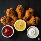 5 Aripi de pui crispy HOT + 2 sosuri