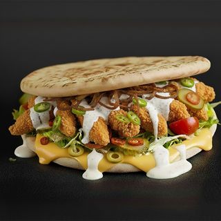 Spicy crispy chicken pita