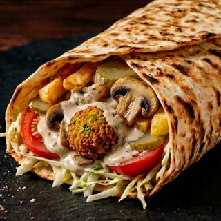 Kebab cu ciuperci și falafel