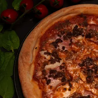 Pizza cu carna