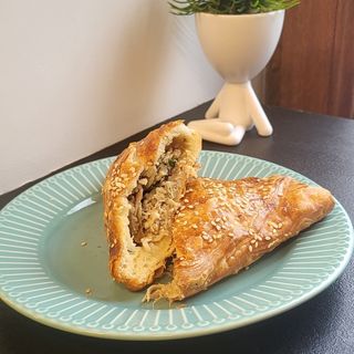 Samsa cu carne de pui 150gr