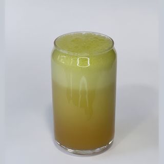 Detox Fresh 330ml — o combinație fresh și energizantă, perfectă pentru curățarea organismului