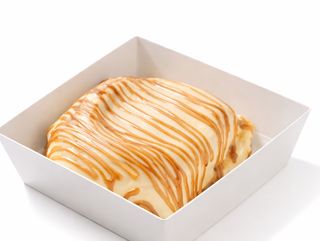 Cinnabon roll/ Cinnabon