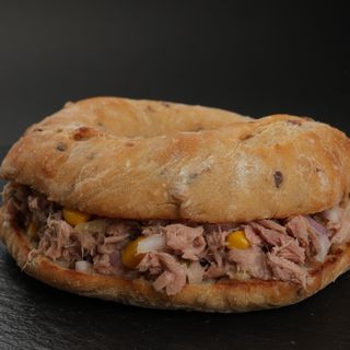 Бейгл с тунцом/ Bagel Tuna