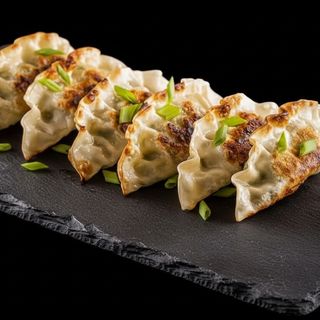 Gyoza cu pui