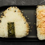 Onigiri cu crab (2 buc)