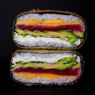 Sushi burger cu tuna