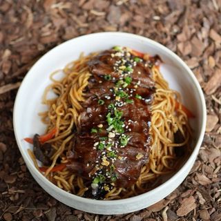 Tăieței Ramen cu roast beef 380g