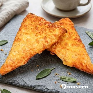 Family 5 Pizza cu 4 tipuri de cașcaval quattro fromaggi