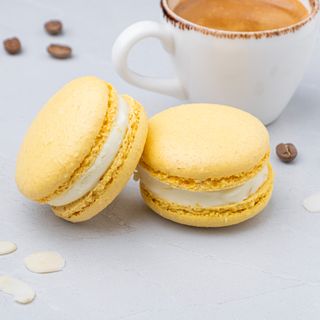 Macarons fructul pasiunii-mango