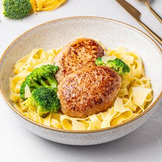 Pârjoale din curcan cu tăiței