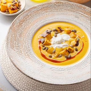 Supă cremă de dovleac cu stracciatella