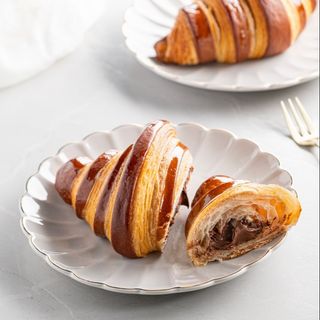 Croissant Bicolor maro cu Nutella