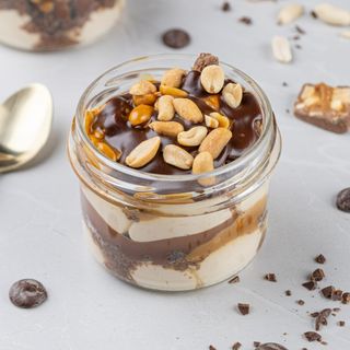 Desert Snickers în pahar