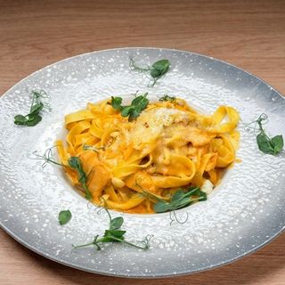 Tagliatelle cu Somon