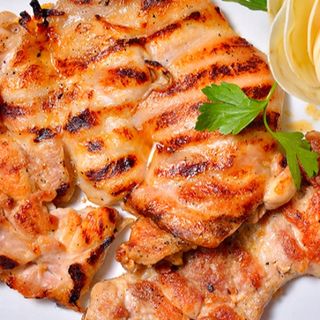 Pulpă dezosată cu legume