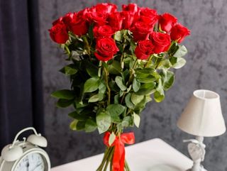 25 Trandafiri Roșii 80-90 cm