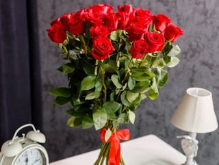 15 Trandafiri Roșii 80-90 cm