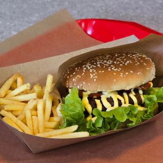 Гамбургер и картофель фри/ Hamburger & Fries