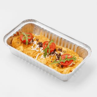 Omletă Clasică cu Salată