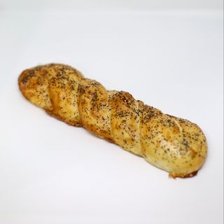 Placinta impletita cu branza si verdeata