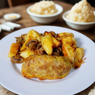 Запеченный картофель с грибами и зразой / Cartofi copți cu ciuperci si zraza