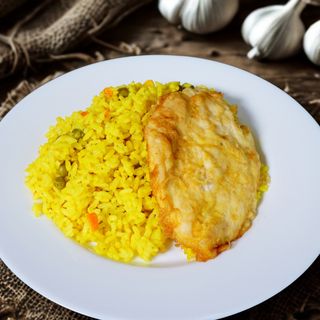 Рис с овощами c куриной  отбивной / Orez cu legume si snițel de pui