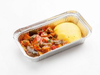 Vegan Mamaligă cu Tocaniță de Legume