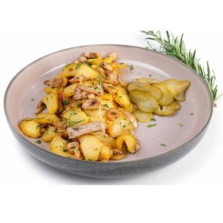 Cartofi prăjiți cu ciuperci