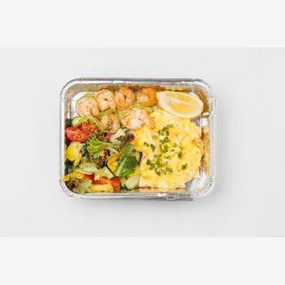 Omletă cu Guacamole și Creveți Tigru