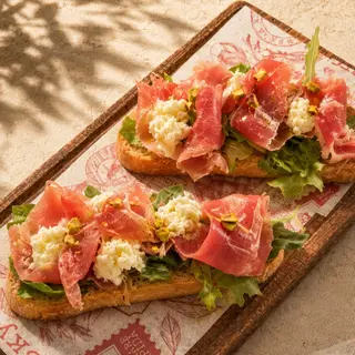 Bruschette con Prosciutto