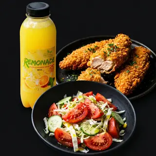 Crispy de pui + Salata + Cartofi Pai + Băutură.