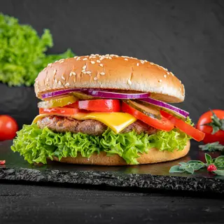 Cheeseburger cu carne de vită
