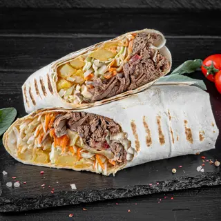 Kebab cu carne de vită tăiată în fâșii