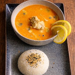 Tom Yum cu pui