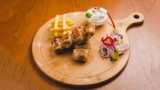 Rolovani pileći ražnjići lunch paket