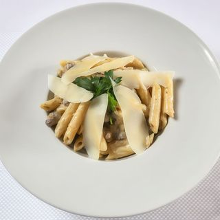 Pašta sa biftekom i šampinjonima porcija 400 gr