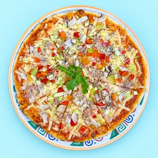 Posna pizza sa povrćem i tunjevinom