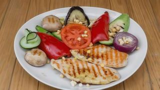 Piletina sa grilovanim povrćem