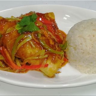 Prženi filet brancina sa slatko kiselim sosom