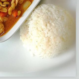 Massaman curry sa kraljevskim gamborima