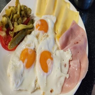 Jaja sa šunkom 350 gr